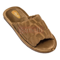 Kapcie damskie Abetka brązowy 4823043346227-brown